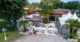 Resto Les Ecureuils terrasse